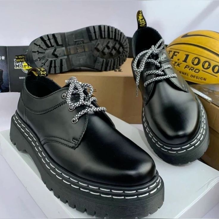 Dr. Martens 1461 Platform Black